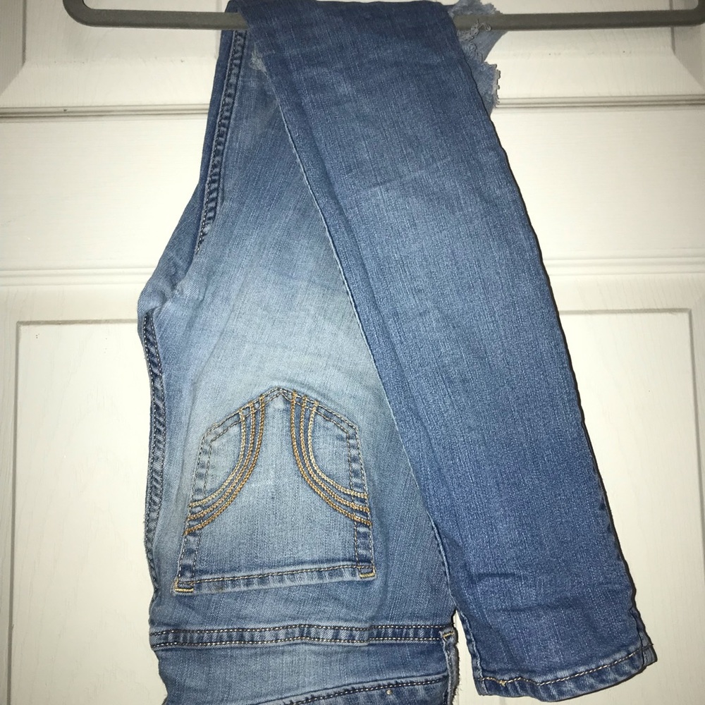 Hollister ripped skinny jeans
